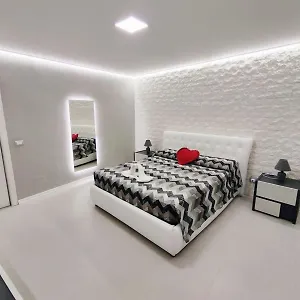 https://daydreamer-house.catania-hotels.net